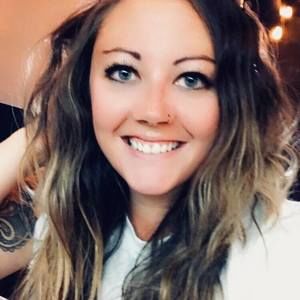 Meet your Posher, Leanna